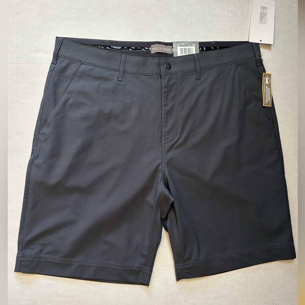 Falls Creek mens‎ 9” inseam grey 6 pocket style shorts NWT Sz-38 O12